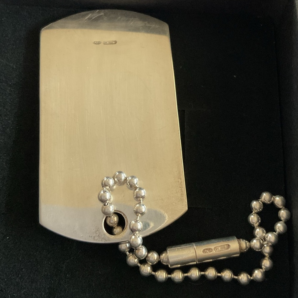 Gucci Silver Dog Tag Keychain - Picture 3 of 4